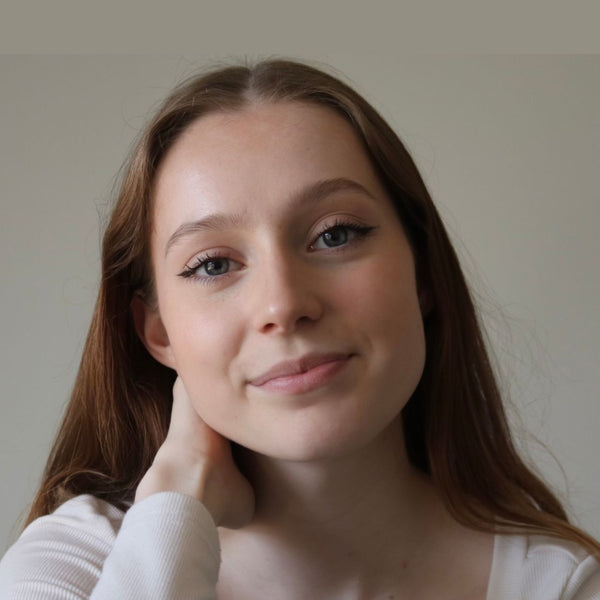 Emma Moore - Solo Singer - Christchurch