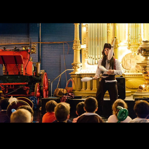 Mitchell Pitch  -  Circus Artist and Entertainer -  Auckland