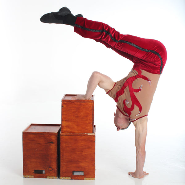 Mitchell Pitch  -  Circus Artist and Entertainer -  Auckland