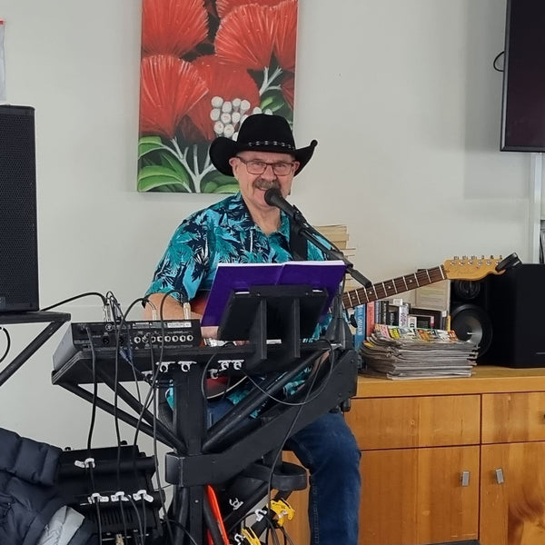 Rob Skiffington - Country Singer Guitarist with Backing - Auckland