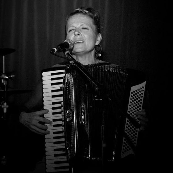 Lizzie Cook Band - Celtic Latin European Band - Christchurch