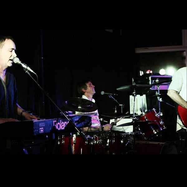 Rocky Rhodes - 4 Piece Covers Band - Hamilton