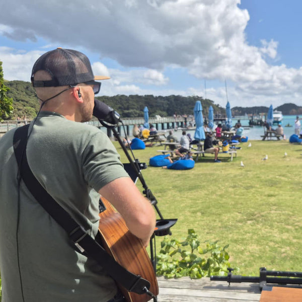 Eric Thomas - Guitarist Vocalist - Bay of Islands