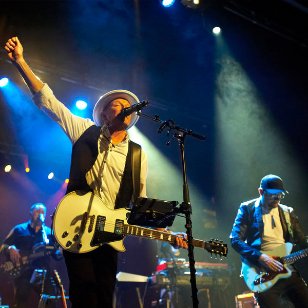 Auckland's Fleetwood Mac Experience