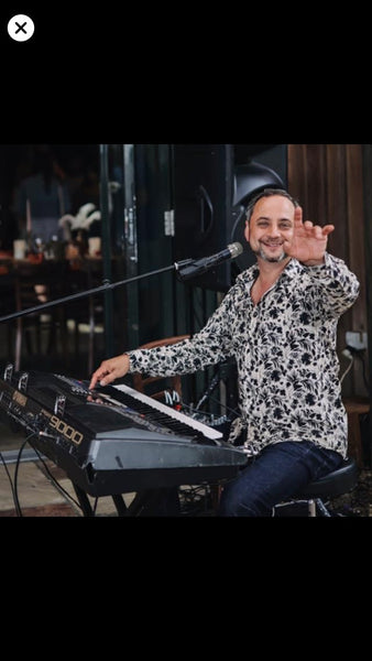 Kane Steves vocalist - pianist - Auckland