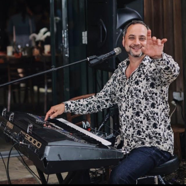 Kane Steves - vocalist pianist - Auckland