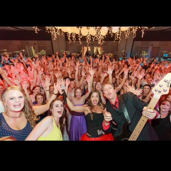 Monroes covers band Hamilton happy crowd of fans