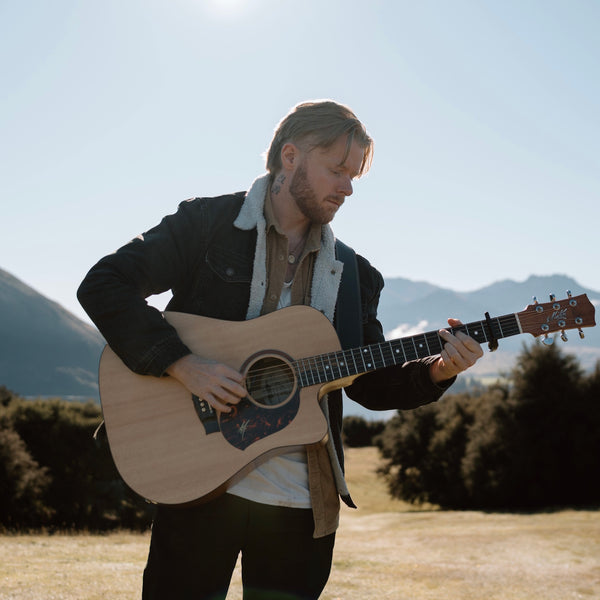 Sean Tinker  - Guitarist  / Singer - Wanaka