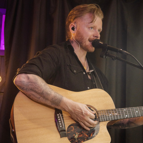 Sean Tinker  - Guitarist  / Singer - Wanaka