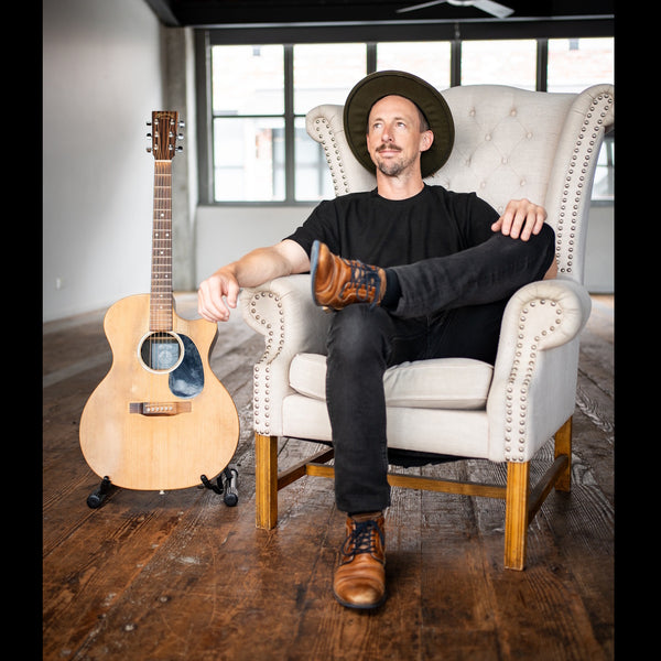 Aukland based singer guitarist Stu J