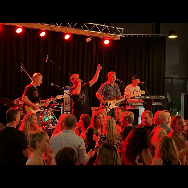 Tazman AZ - Kiwi Aussie Covers Band - Auckland