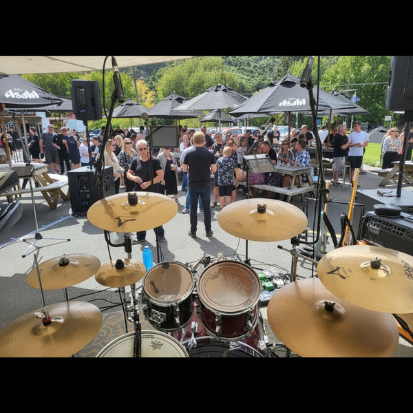 Tazman AZ - Kiwi Aussie Covers Band - Auckland