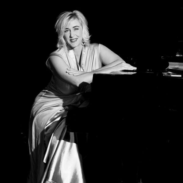 Annemarie Nelson jazz singer and pianist