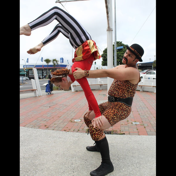 Circus in a Flash - Circus Entertainers - Tauranga