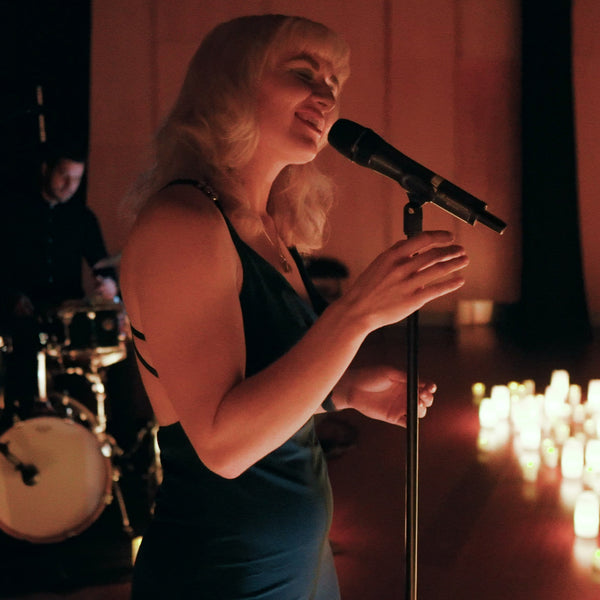 Elly Rydge - Singer Pianist Jazz and Covers - Christchurch