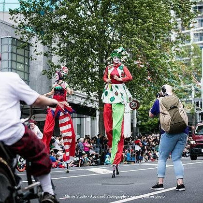 Free Lunch - Stilt Walkers - Hamilton