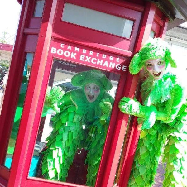 Free Lunch Hamilton Green stilt walkers