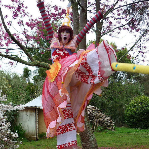 Free Lunch - Stilt Walkers - Hamilton