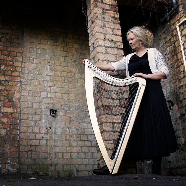 Harp and Voice covers singer and harp Auckland