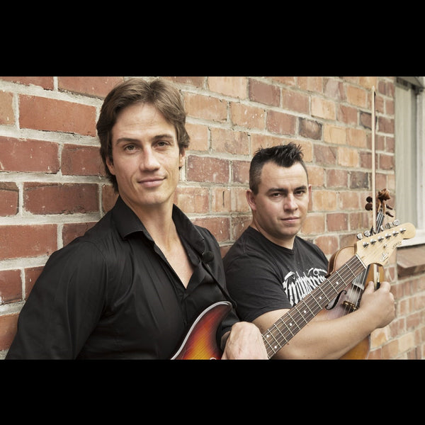 Guitar and violin duo In2strings Auckland