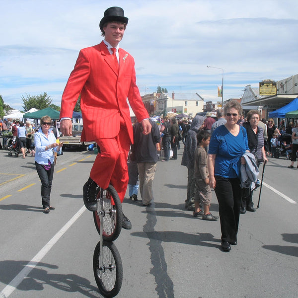 Josh Grimaldi - Magician - Street Theatre - Christchurch