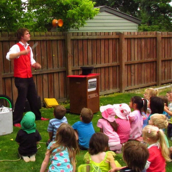 Josh Grimaldi - Magician - Street Theatre - Christchurch