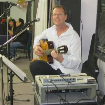 Martin Driessen - Solo Singer Guitarist - Auckland