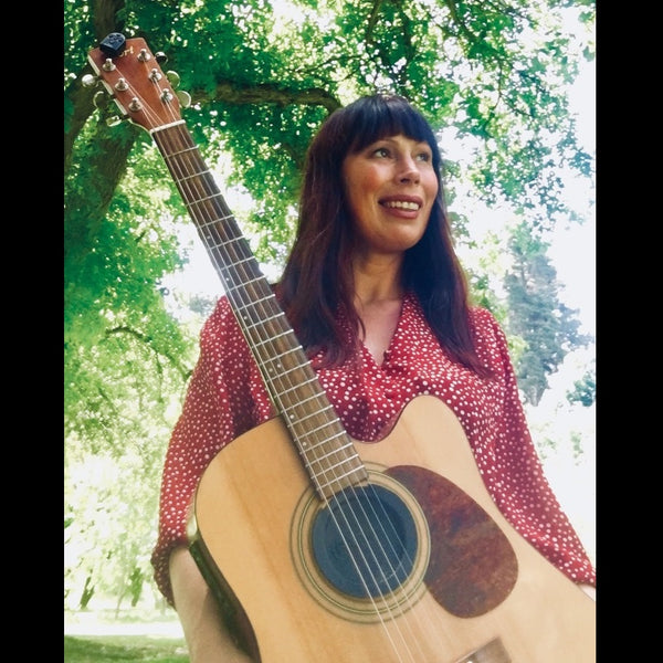 Milly B - Solo Singer Guitarist - Rotorua