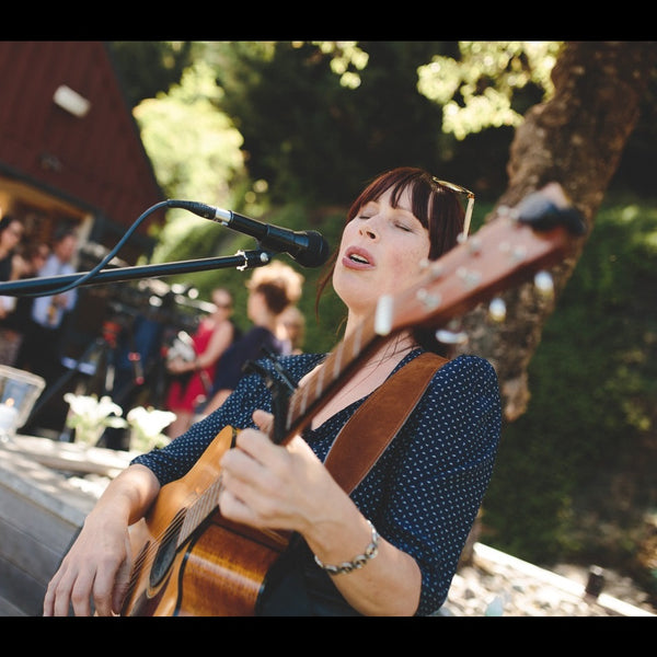 Milly B - Solo Singer Guitarist - Rotorua