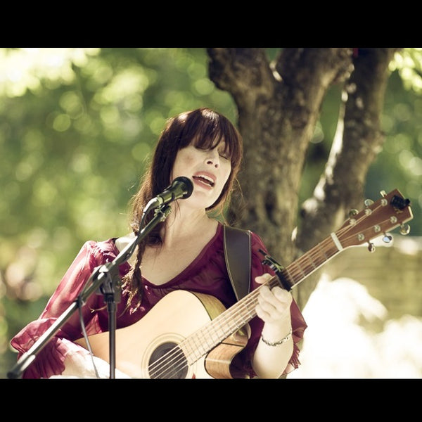 Milly B - Solo Singer Guitarist - Rotorua