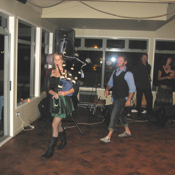 Paul and Penny- Covers Duo - Katikati - Bay of Plenty