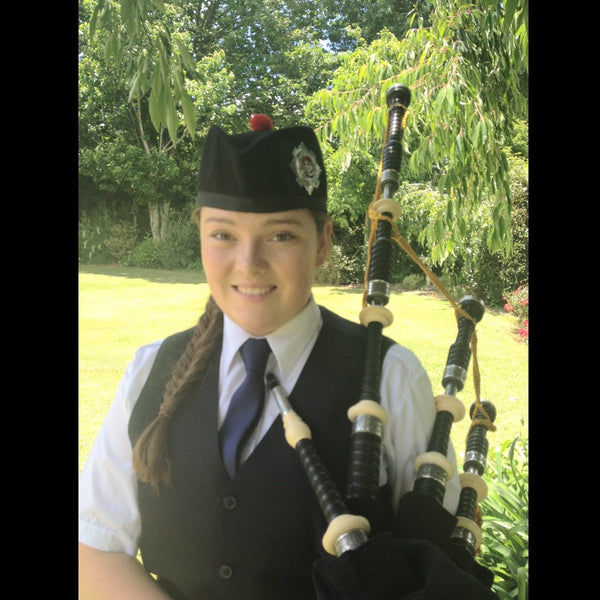 Stella Dobbs - Solo Bagpipe Player - Wellington