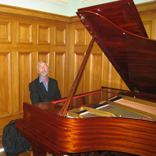 Stephen Bennett - Solo Pianist - Hamilton