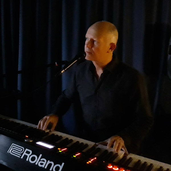 Steve Wiggins - Singer Pianist - Tauranga