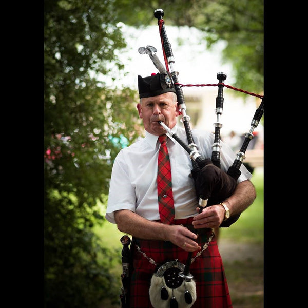 Stuart Wood - Bagpipe Player - Christchurch