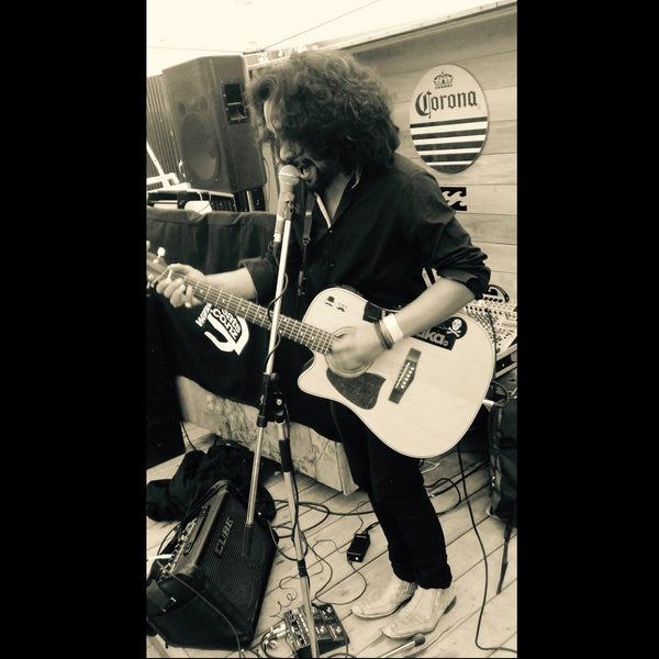 Tai Forrester - Singer Guitarist - Wanaka - Queenstown